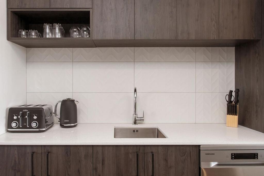 Apartament Stylish Brand New Sunny 3Bdrm 3Bth Garage Sleeps 6 Christchurch Zewnętrze zdjęcie